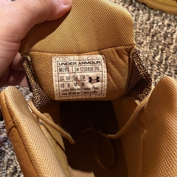 Under armour leather men’s boots